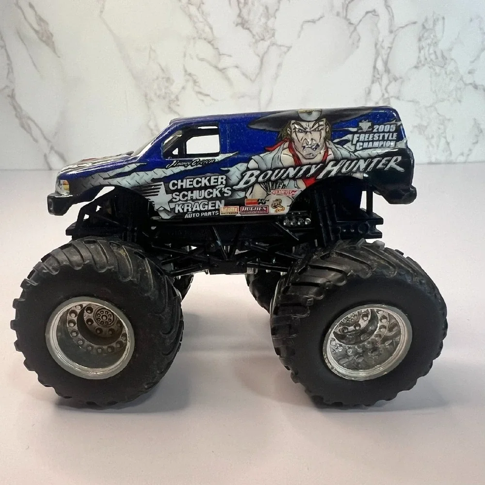 Hot Wheels‎ Monster Jam Bounty Hunter Freestyle Champion 2005, 1/64, Silver Rims